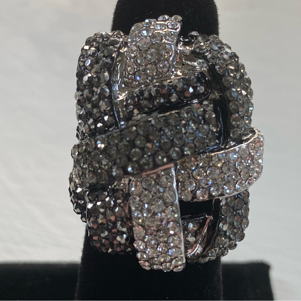 Black & White Rhinestone Ring - Picture 8 of 14